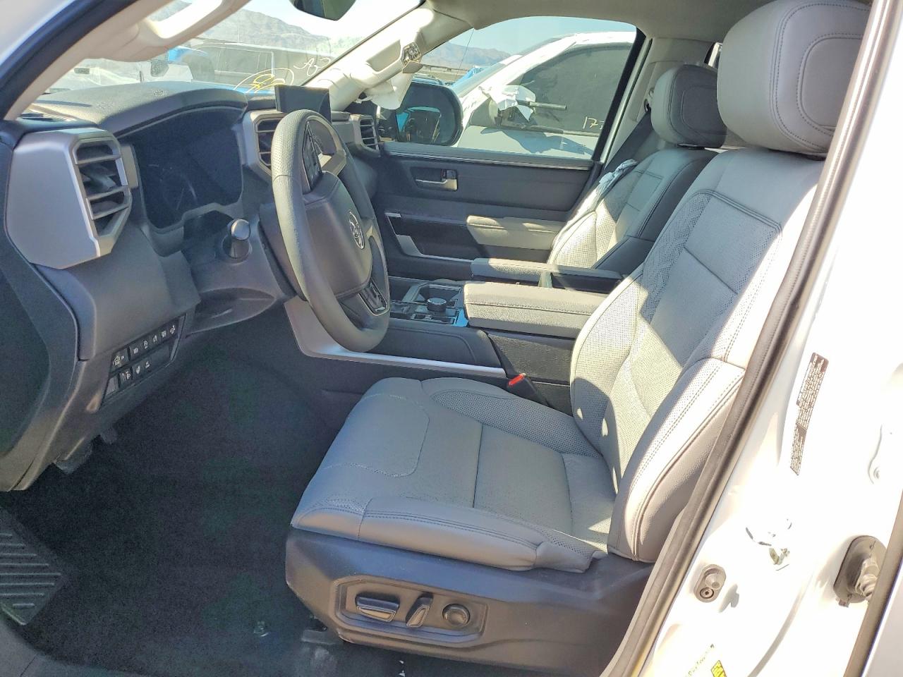 2023 TOYOTA TUNDRA