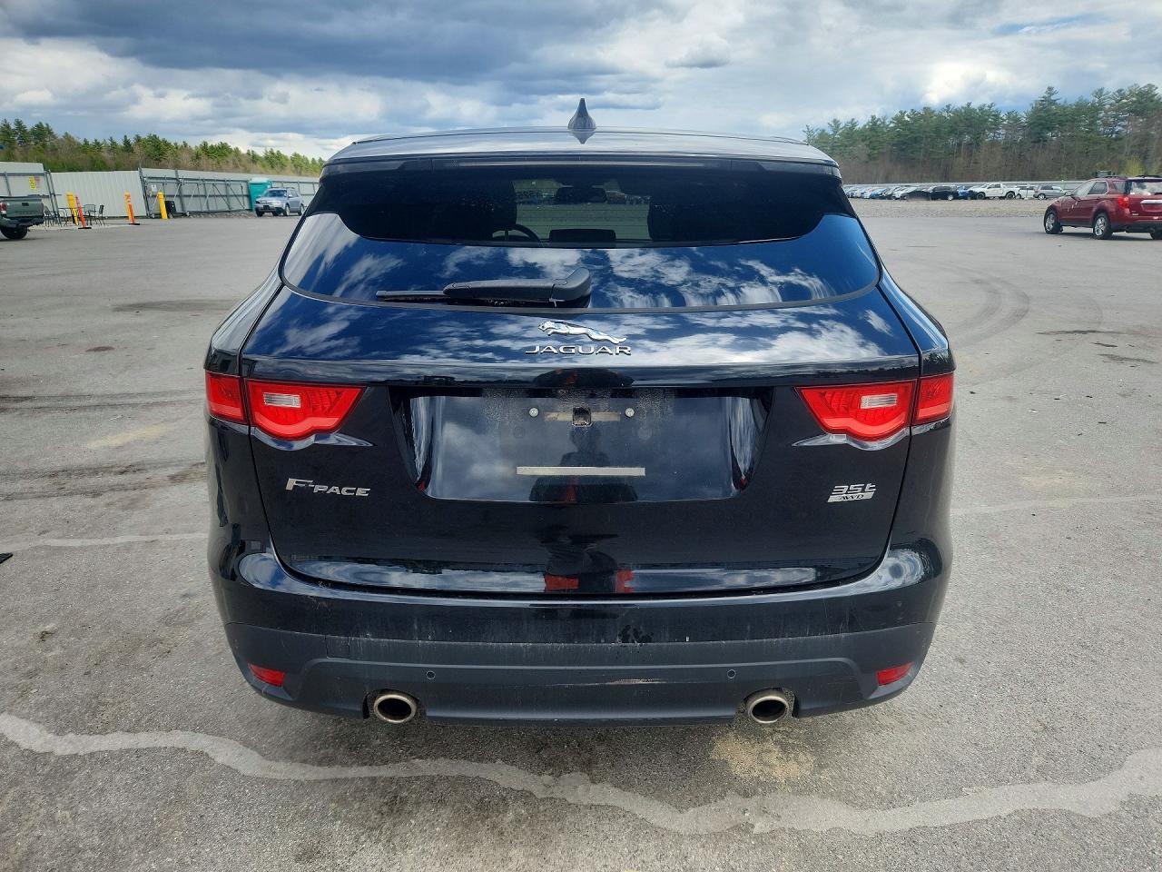 2017 JAGUAR F-PACE