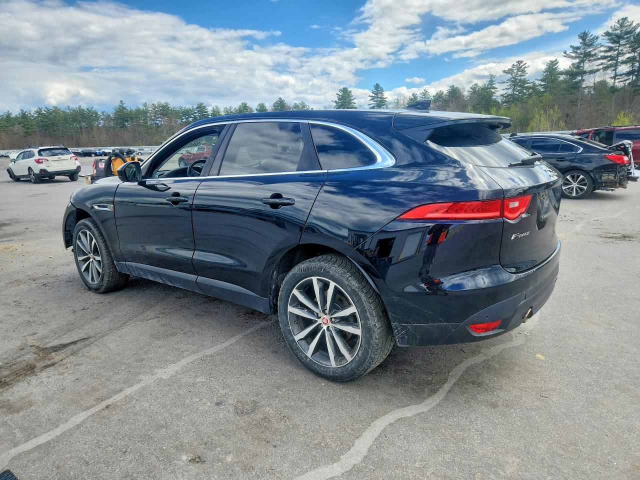 2017 JAGUAR F-PACE