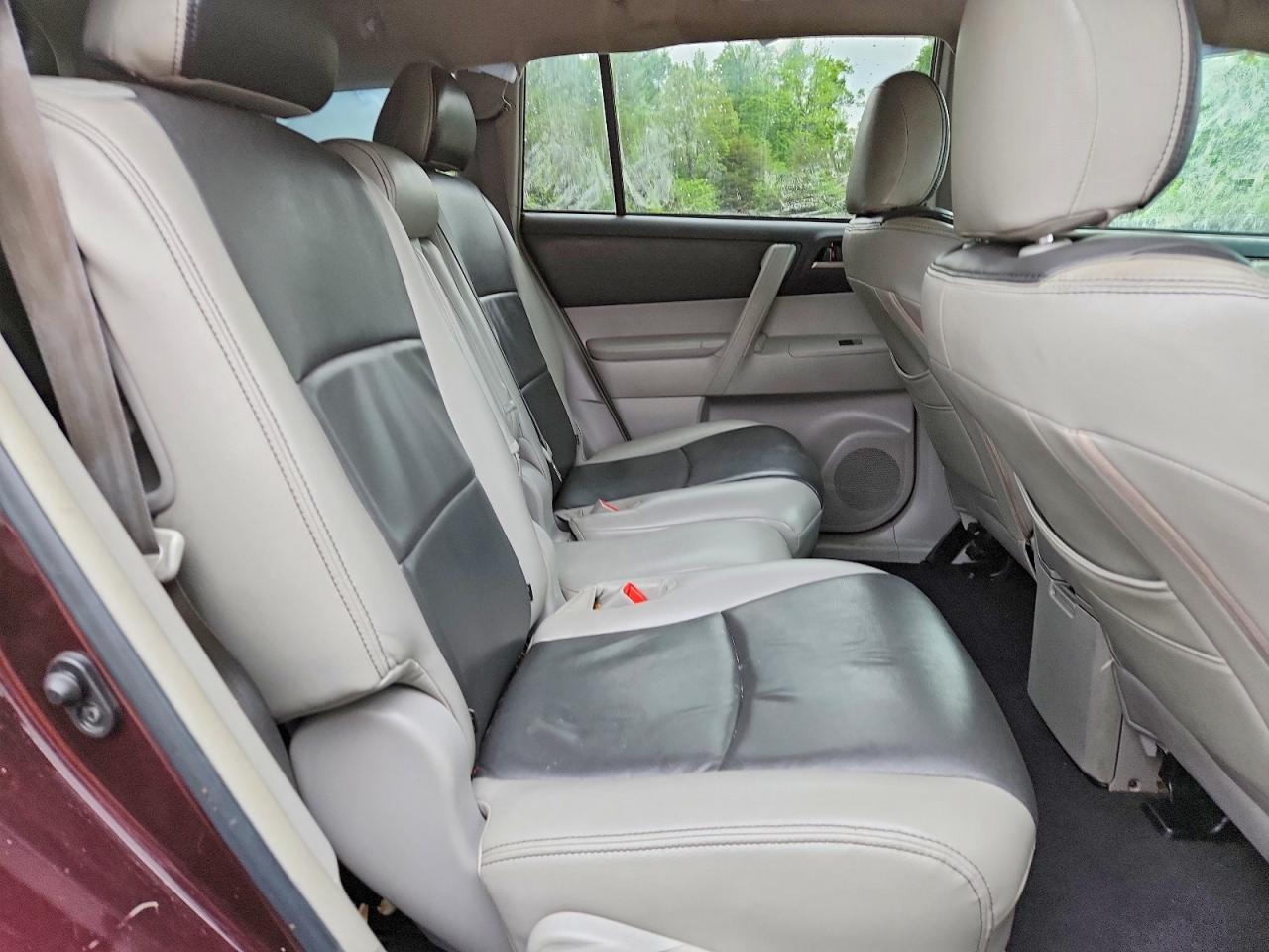 2012 TOYOTA HIGHLANDER