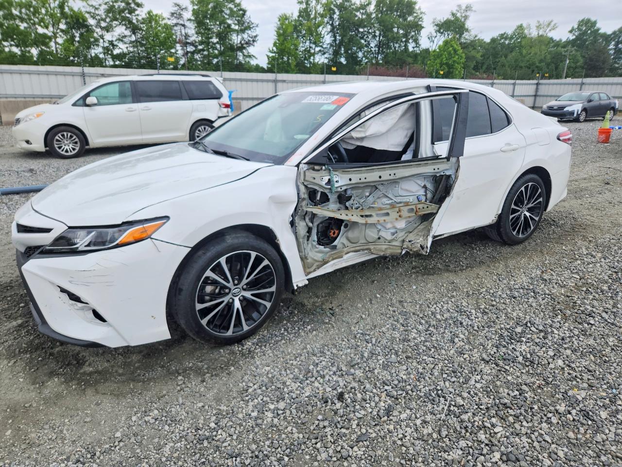 2020 TOYOTA CAMRY