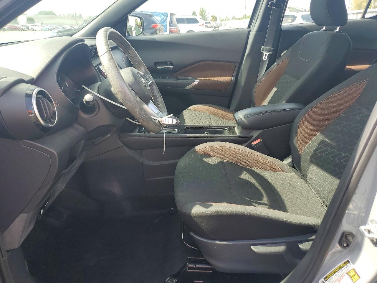 2021 NISSAN KICKS
