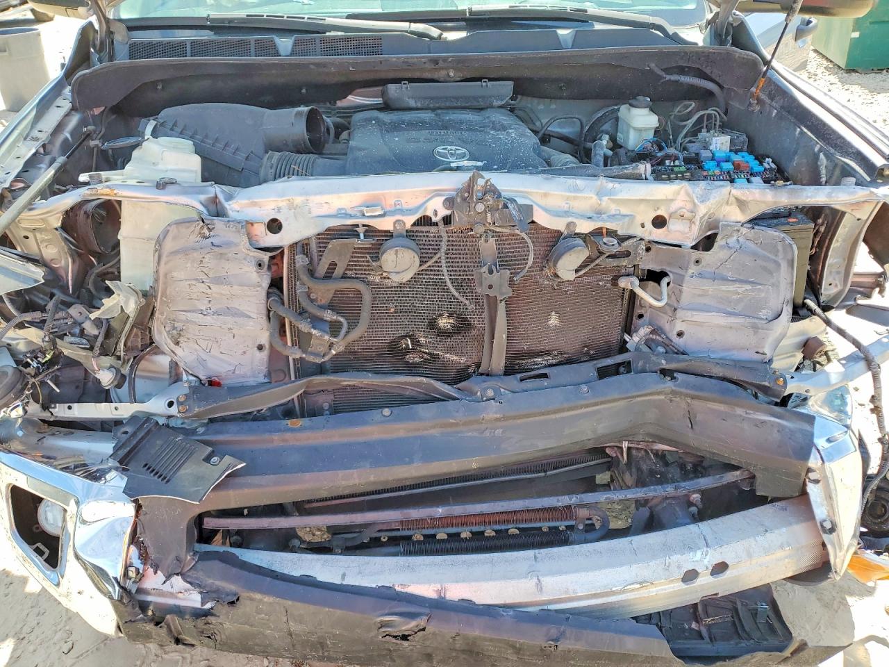 2017 TOYOTA TUNDRA