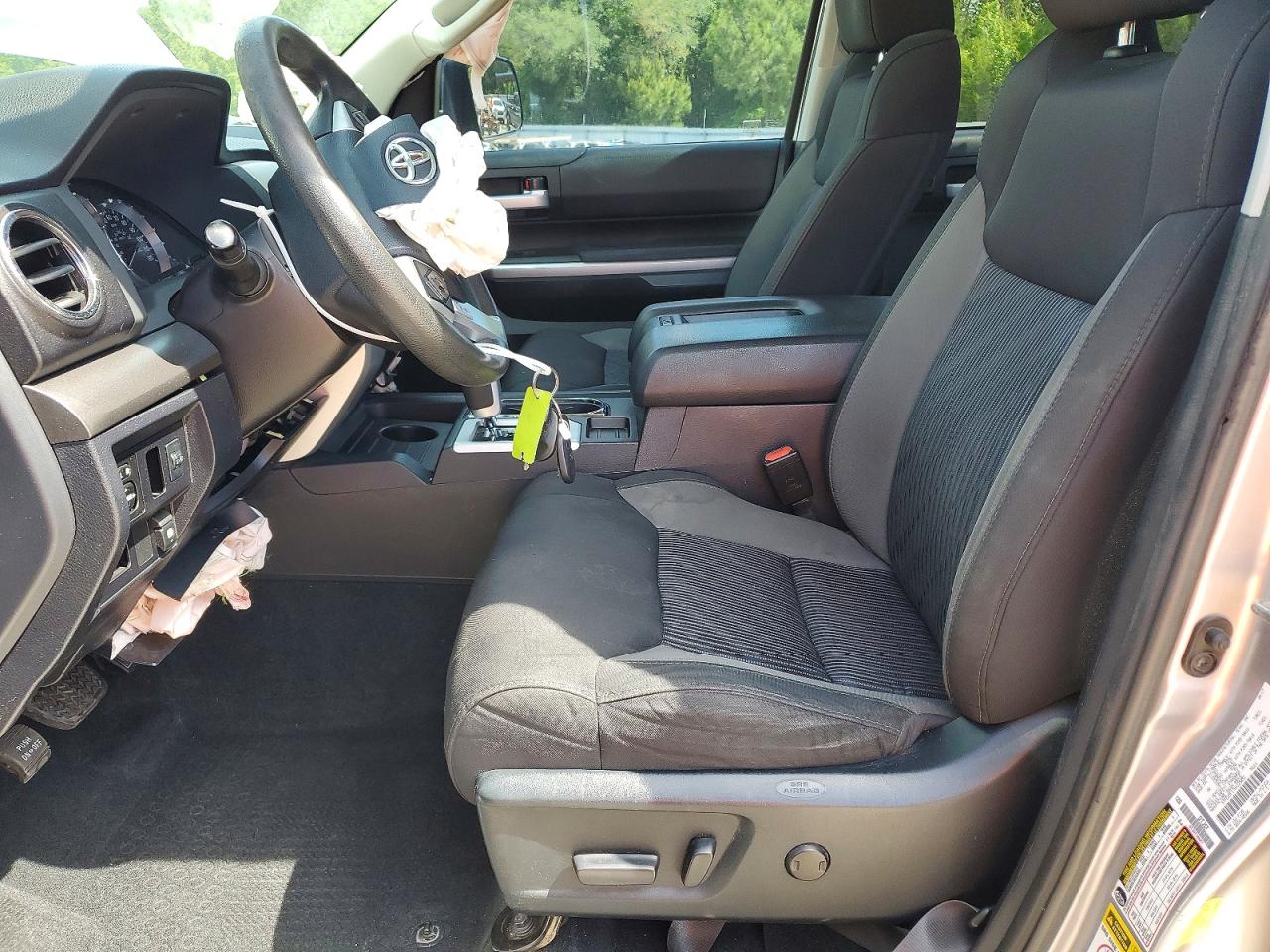 2017 TOYOTA TUNDRA