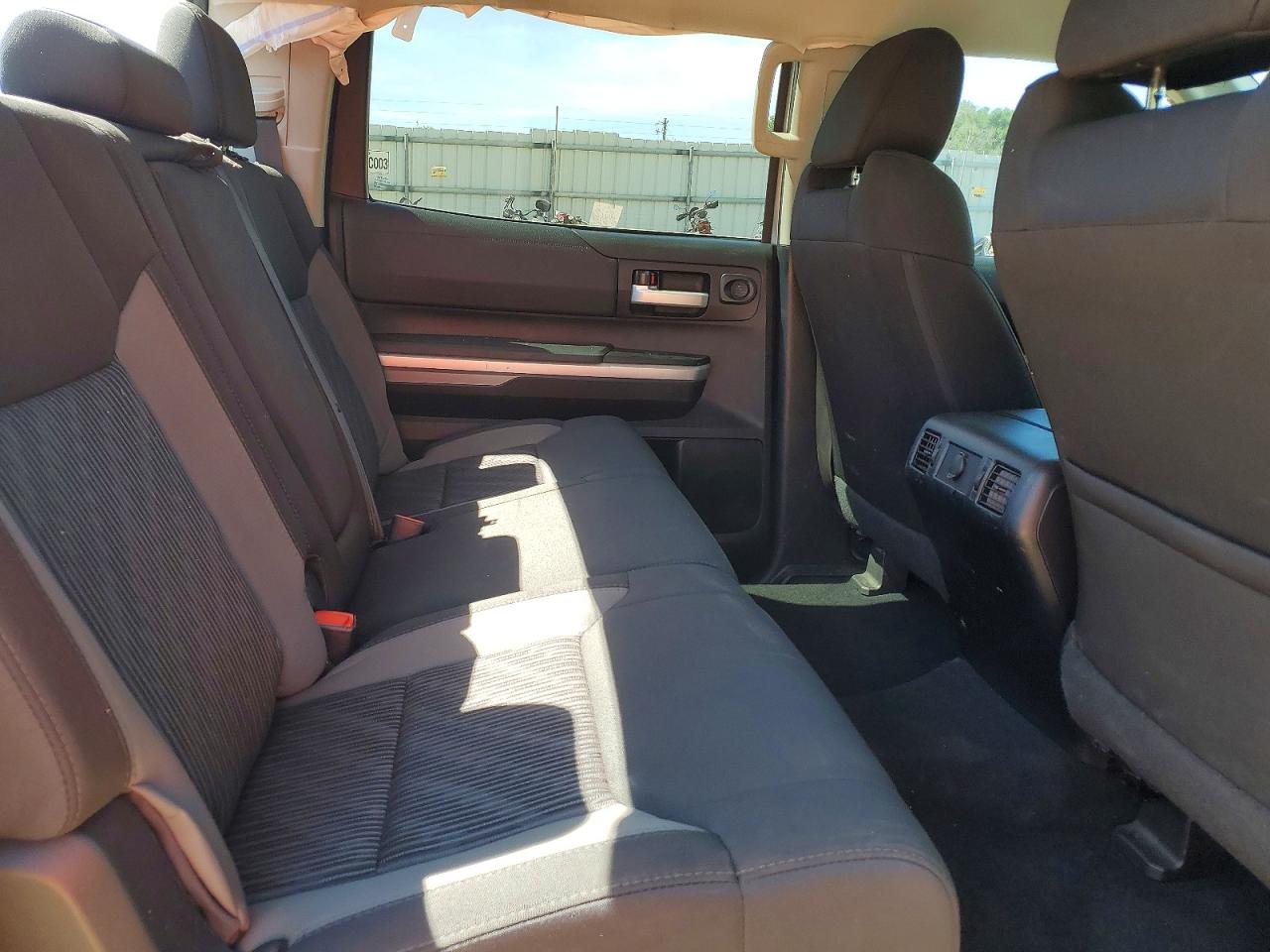 2017 TOYOTA TUNDRA