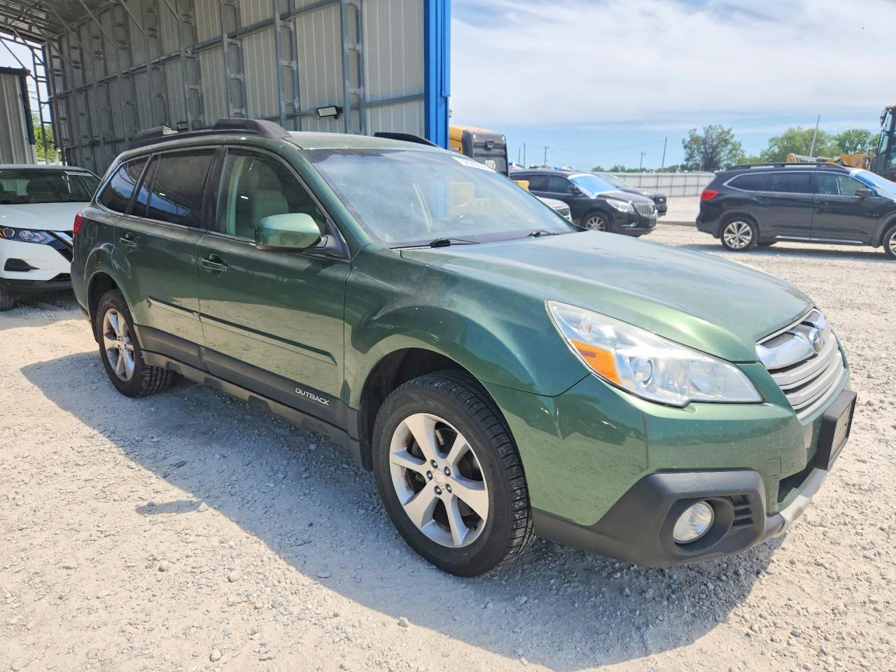 2013 SUBARU OUTBACK