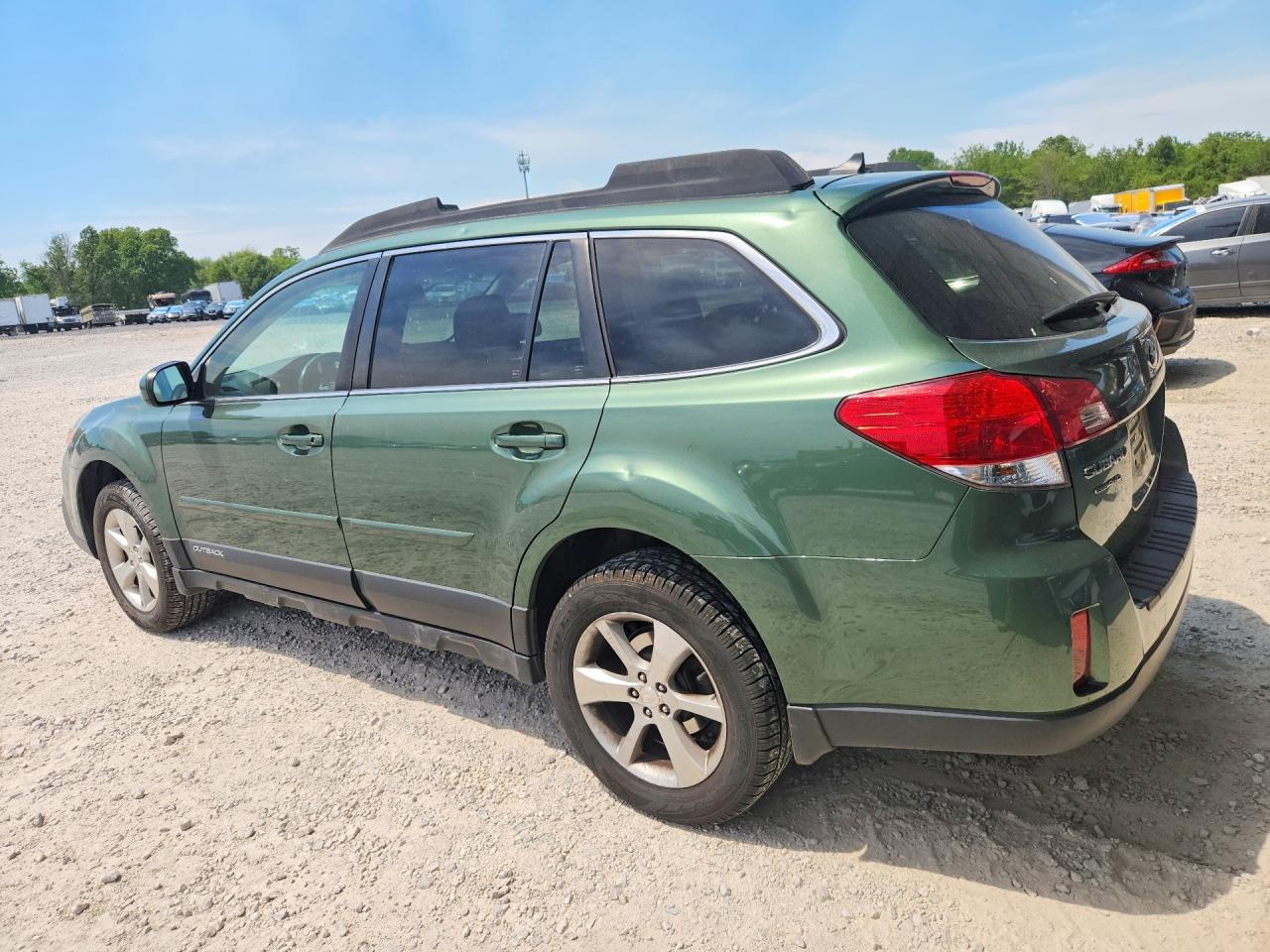2013 SUBARU OUTBACK