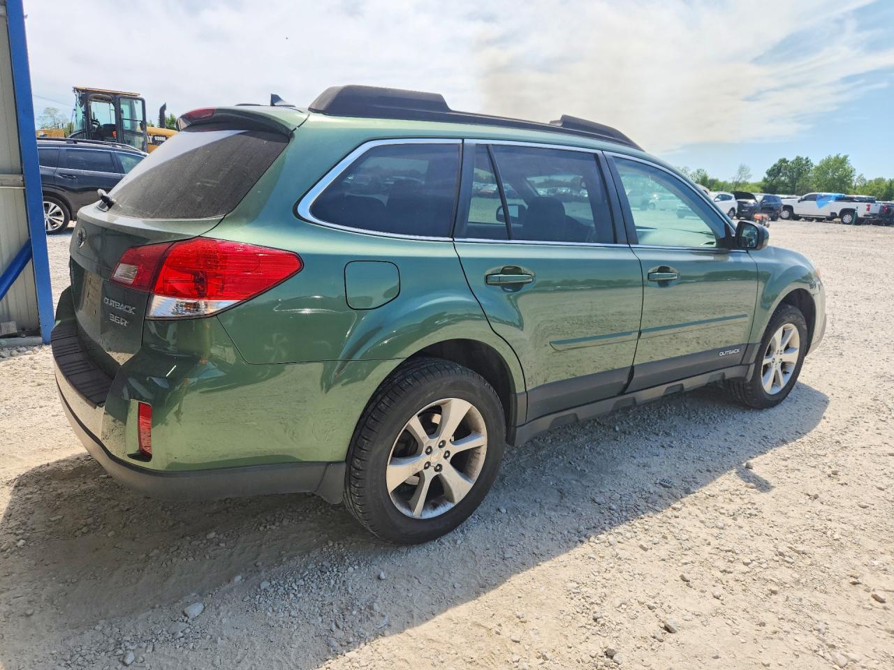 2013 SUBARU OUTBACK