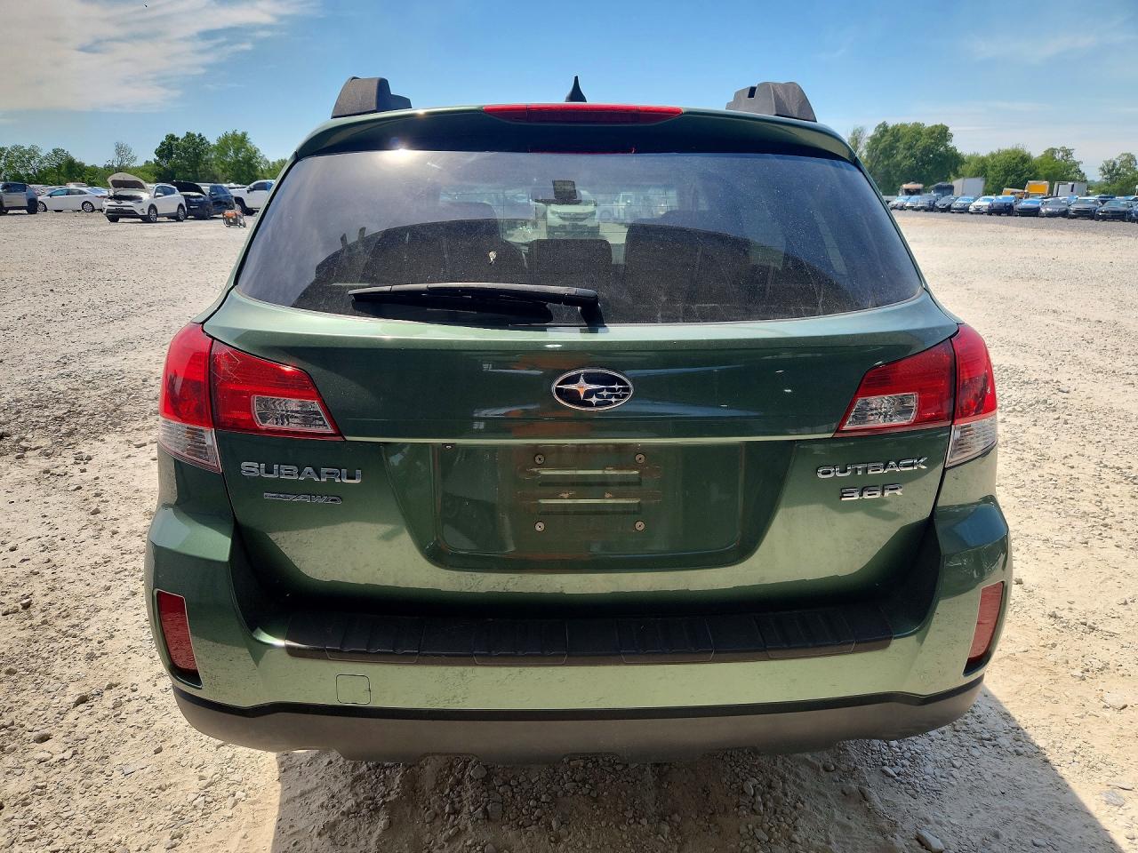 2013 SUBARU OUTBACK