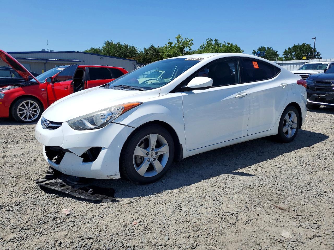 2013 HYUNDAI ELANTRA