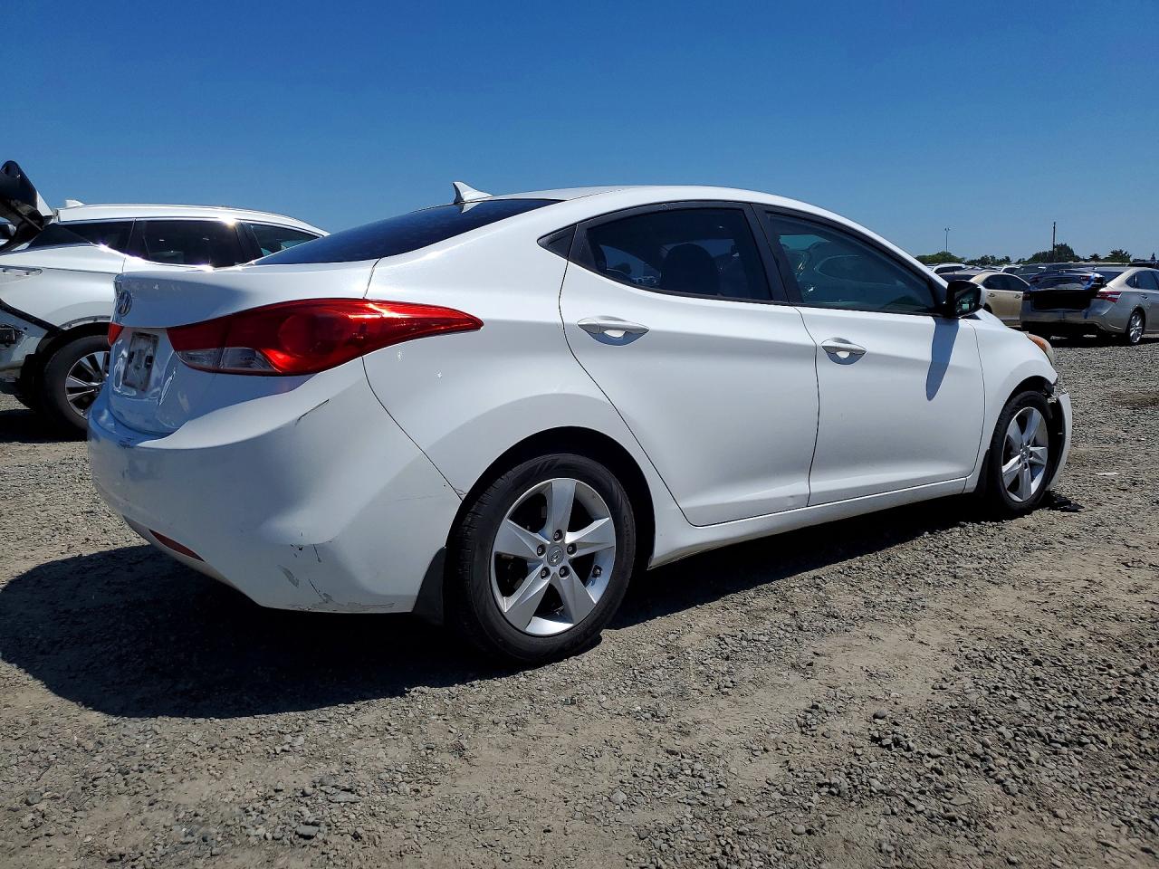 2013 HYUNDAI ELANTRA
