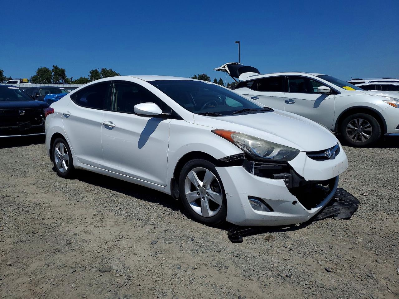 2013 HYUNDAI ELANTRA