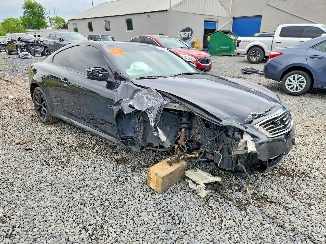 2013 INFINITI G37