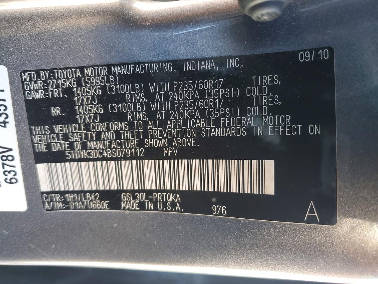 2011 TOYOTA SIENNA
