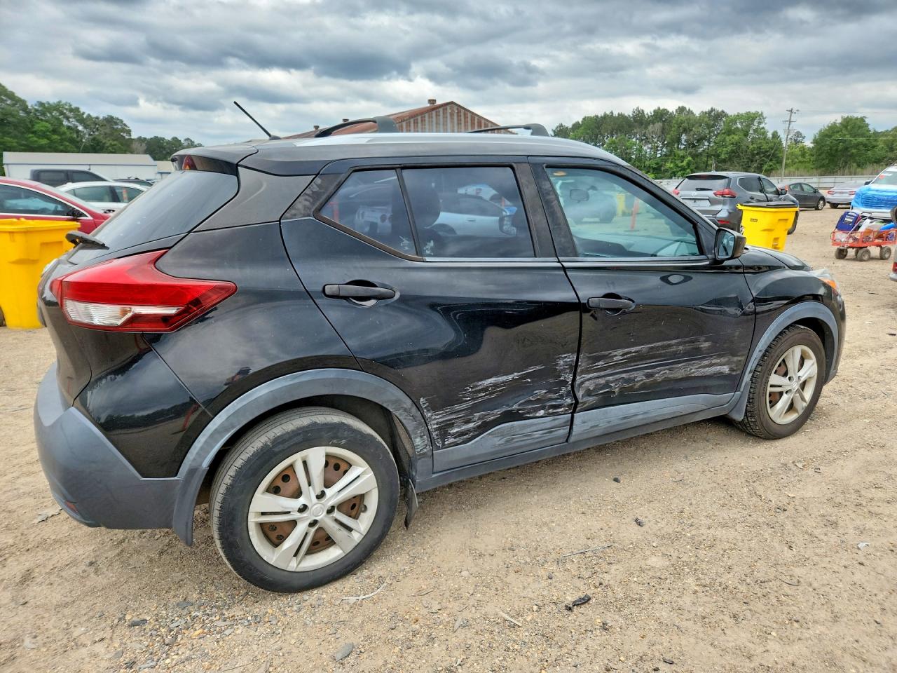 2018 NISSAN KICKS