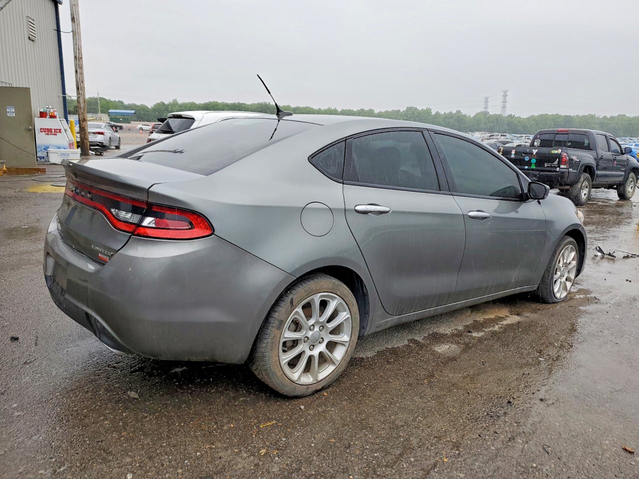 2013 DODGE DART