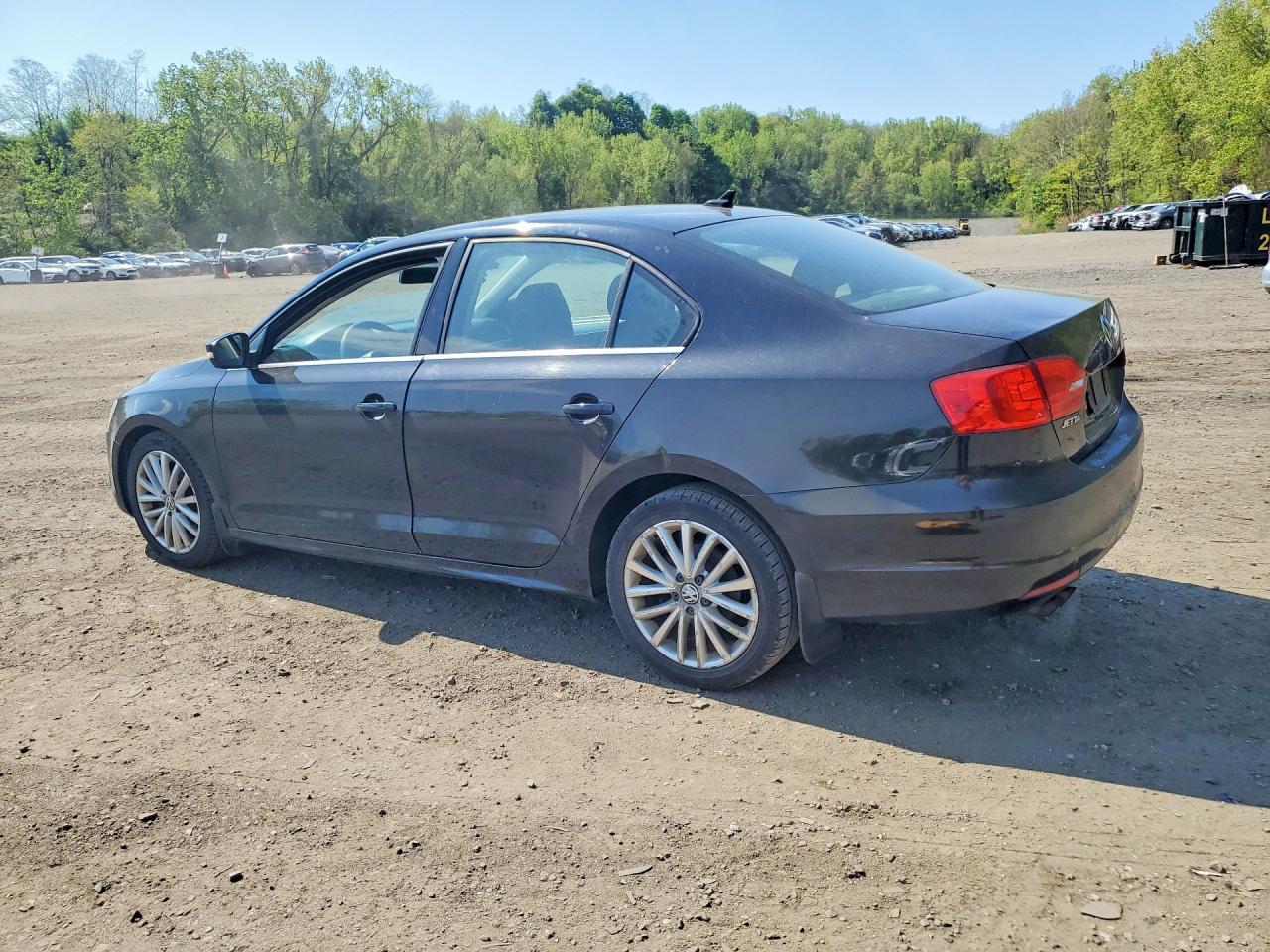 2011 VOLKSWAGEN JETTA