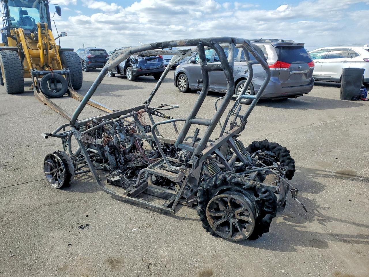 2015 CAN-AM SIDEBYSIDE