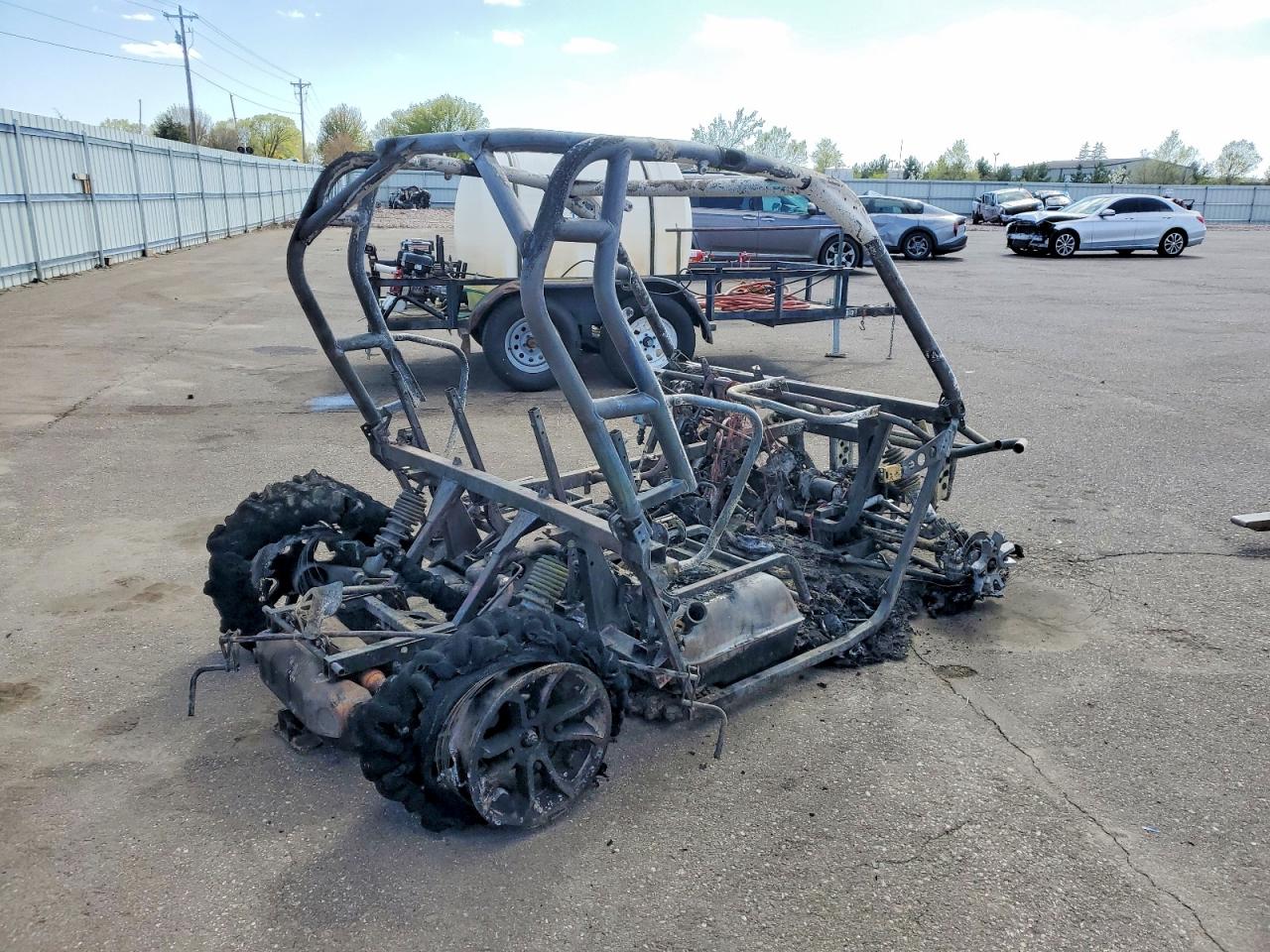 2015 CAN-AM SIDEBYSIDE