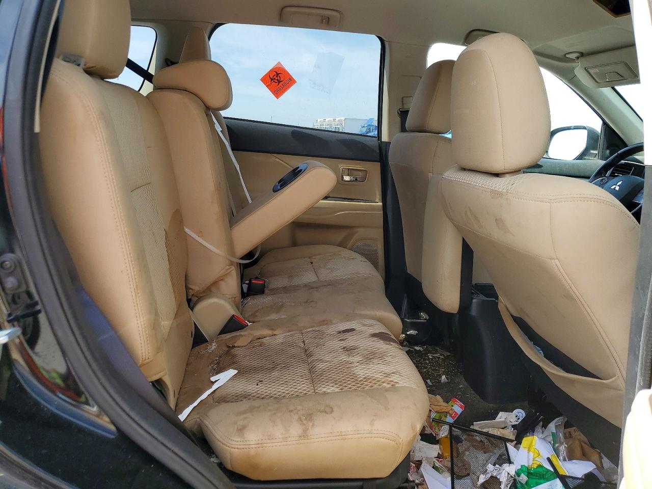 2016 MITSUBISHI OUTLANDER