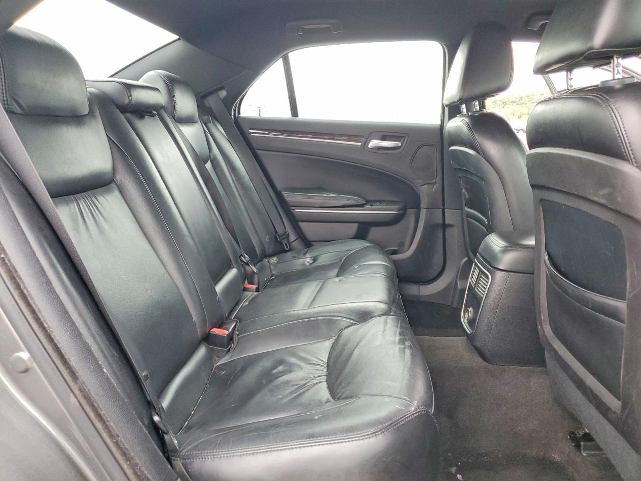 2011 CHRYSLER 300