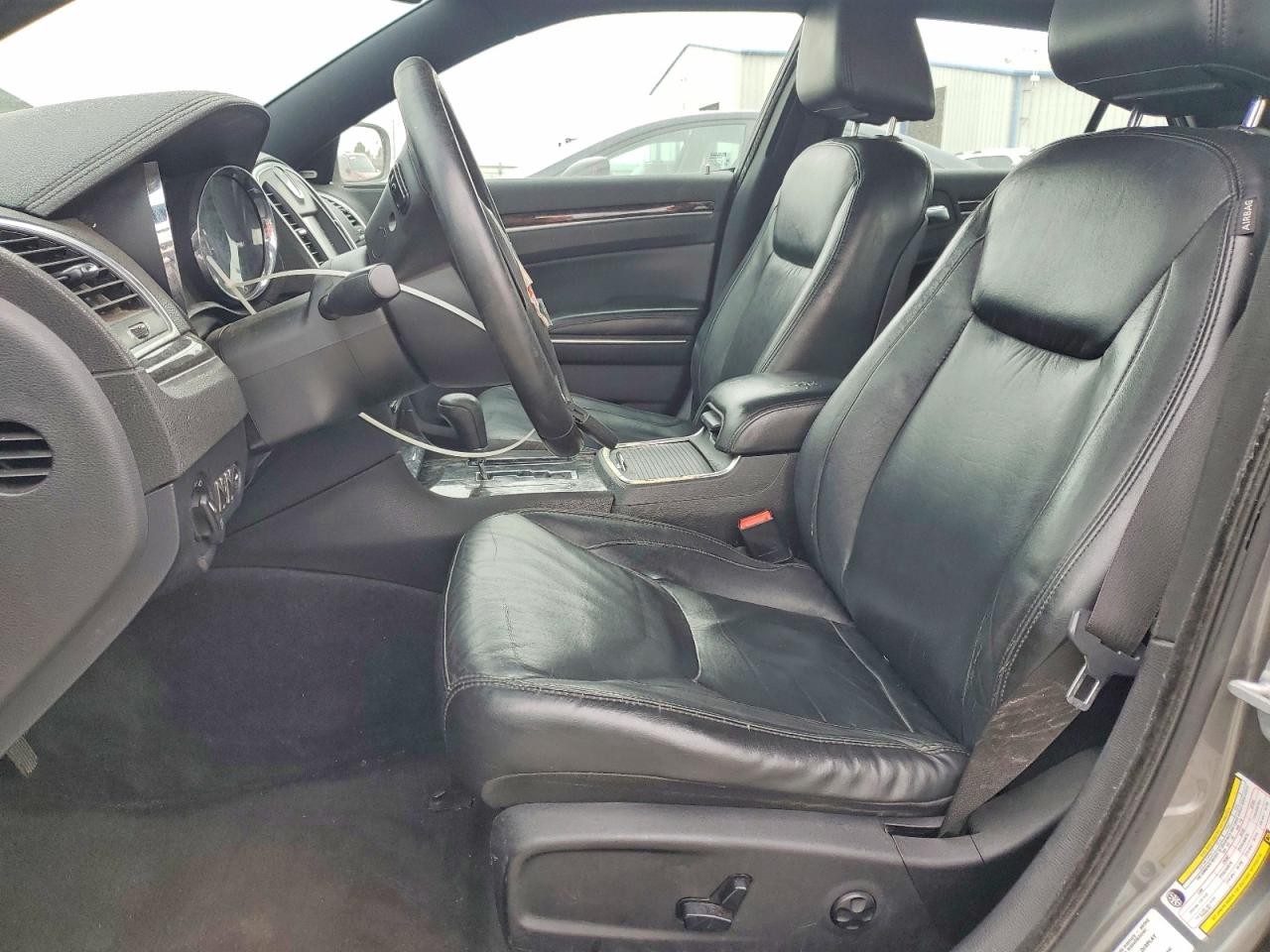 2011 CHRYSLER 300