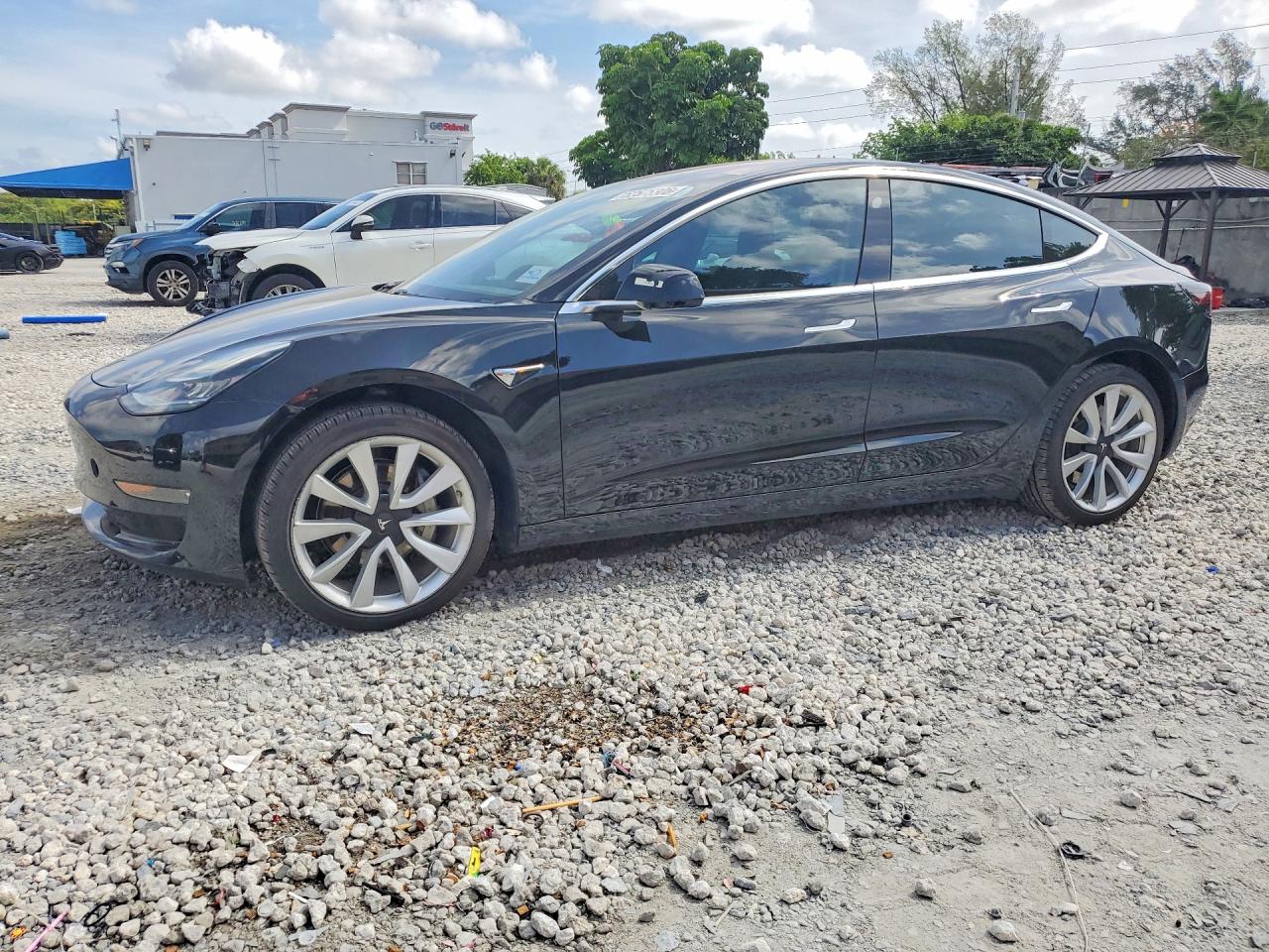 2018 TESLA MODEL 3