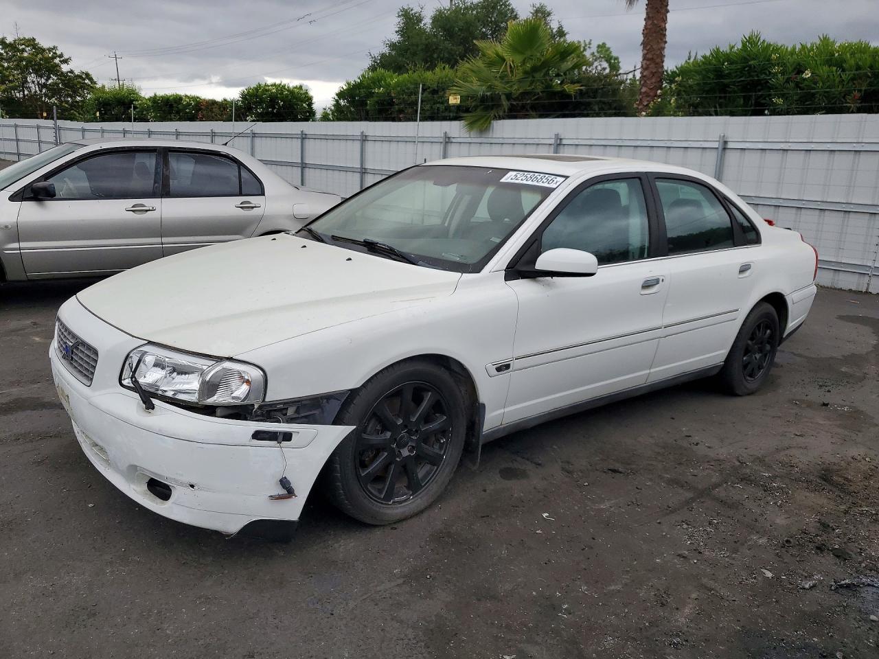 2004 VOLVO S80