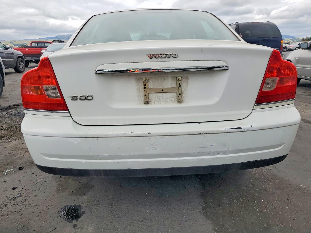 2004 VOLVO S80