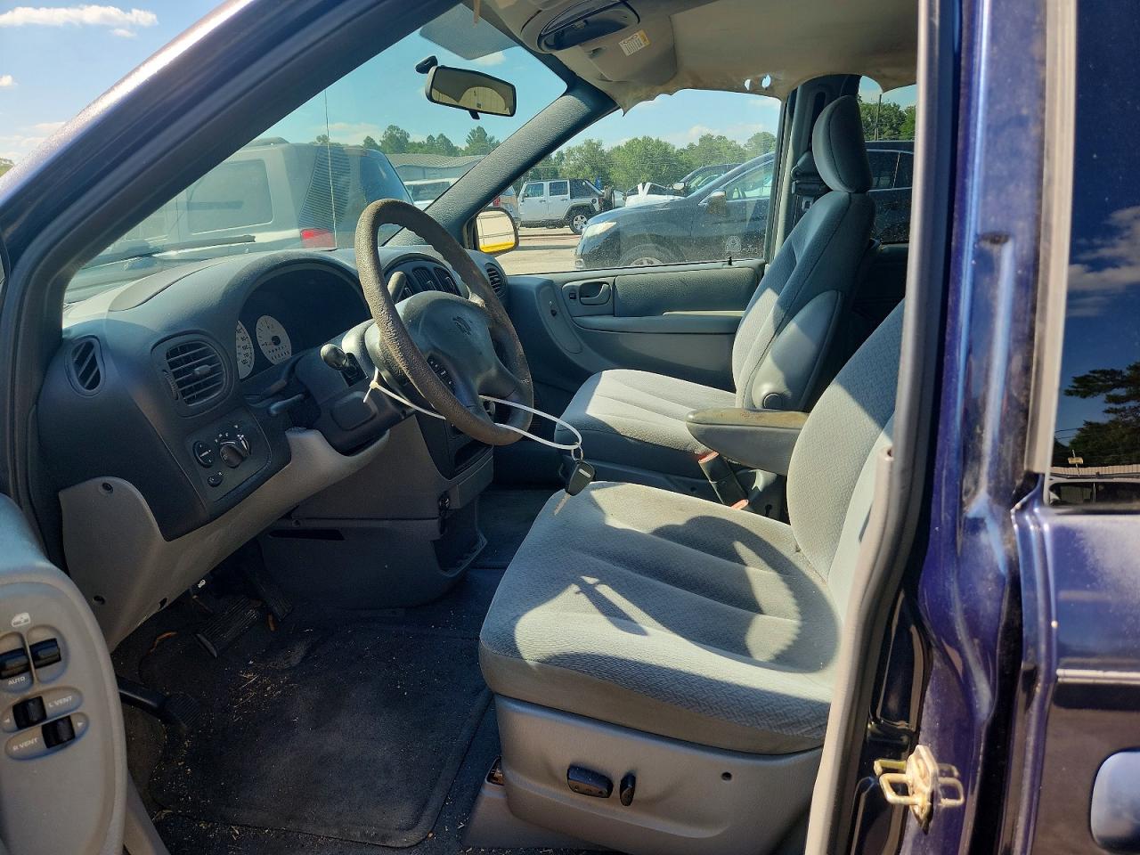 2004 DODGE CARAVAN
