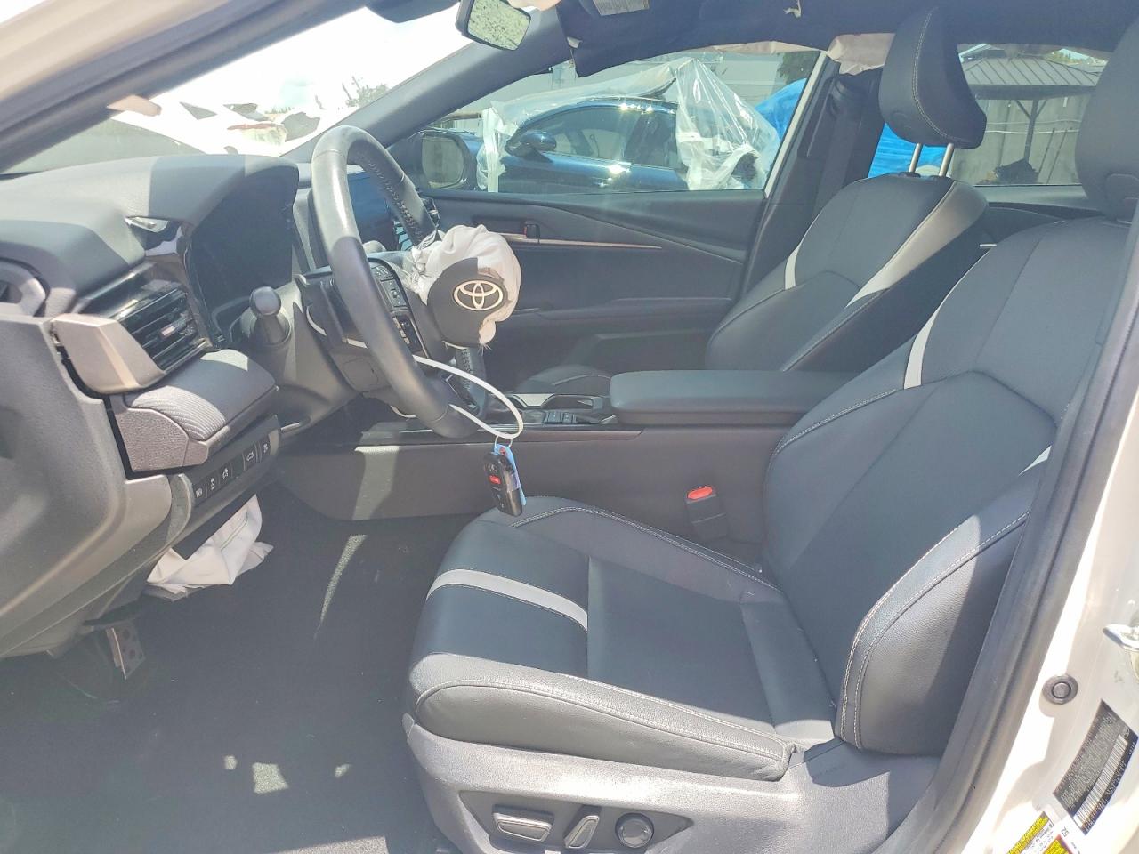 2025 TOYOTA CAMRY