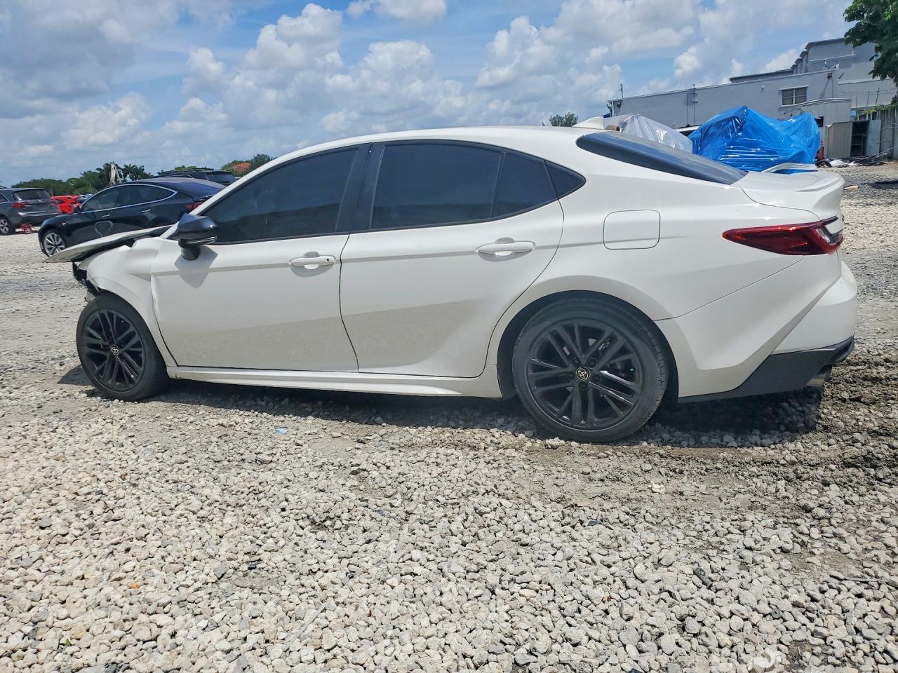 2025 TOYOTA CAMRY
