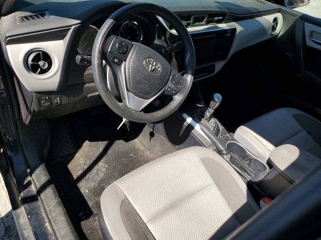 2017 TOYOTA COROLLA