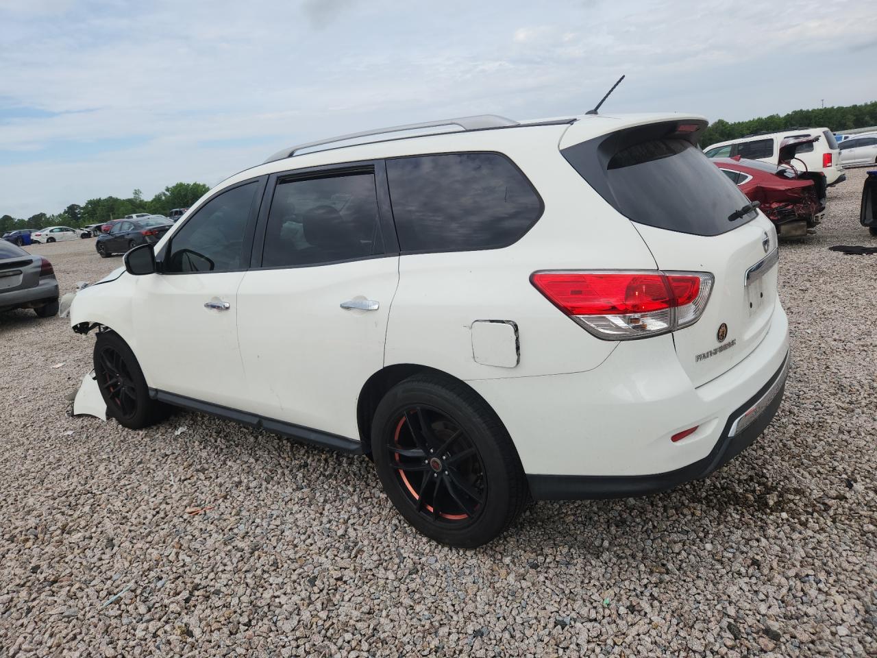 2016 NISSAN PATHFINDER
