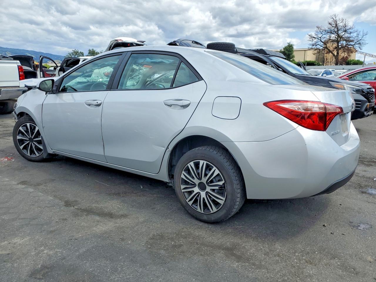 2018 TOYOTA COROLLA