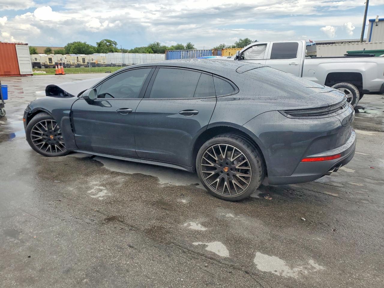 2025 PORSCHE PANAMERA