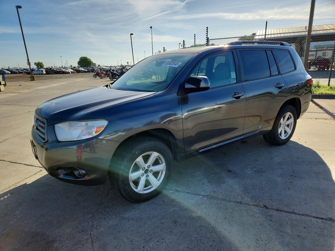 2010 TOYOTA HIGHLANDER