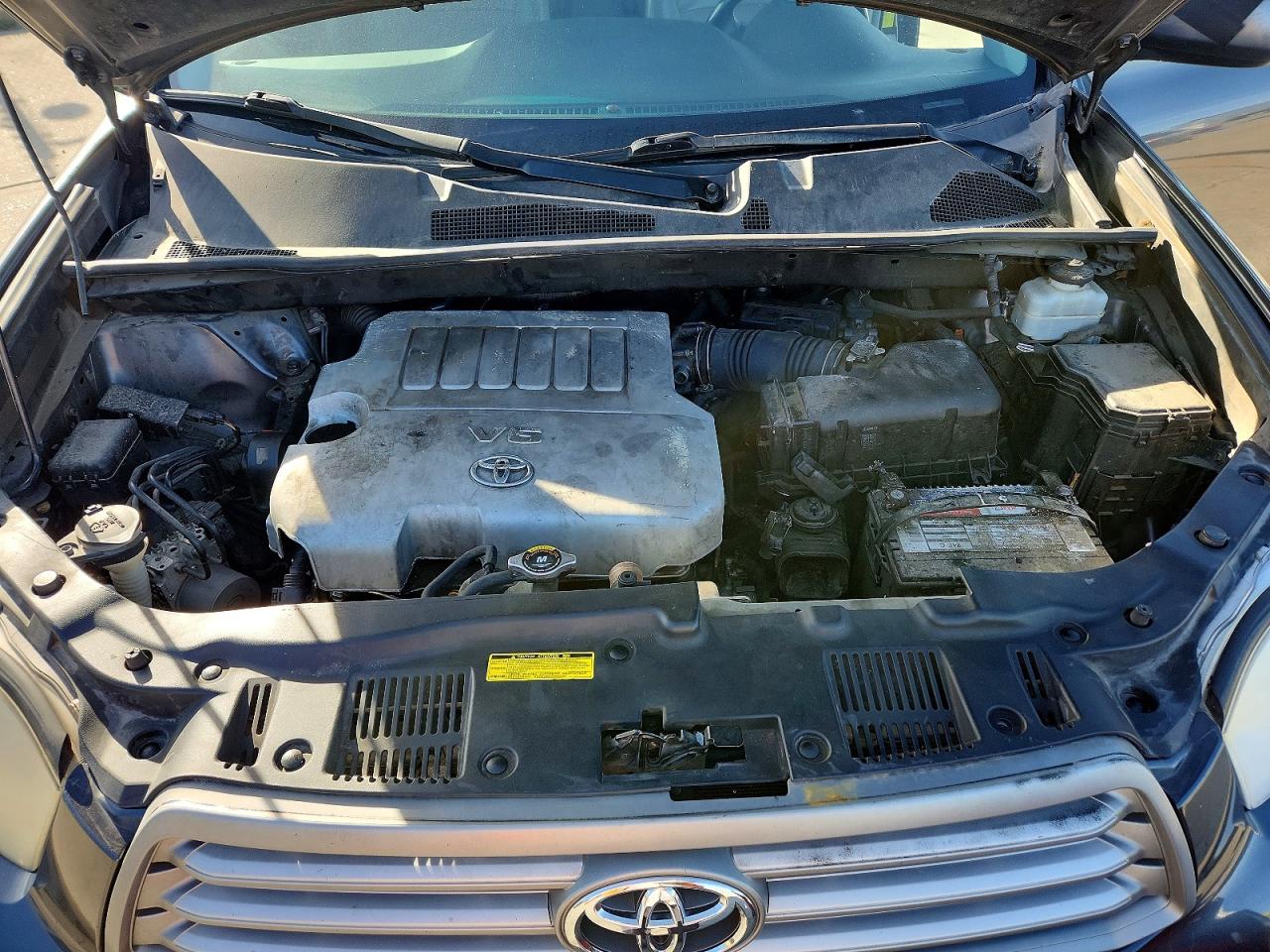 2010 TOYOTA HIGHLANDER