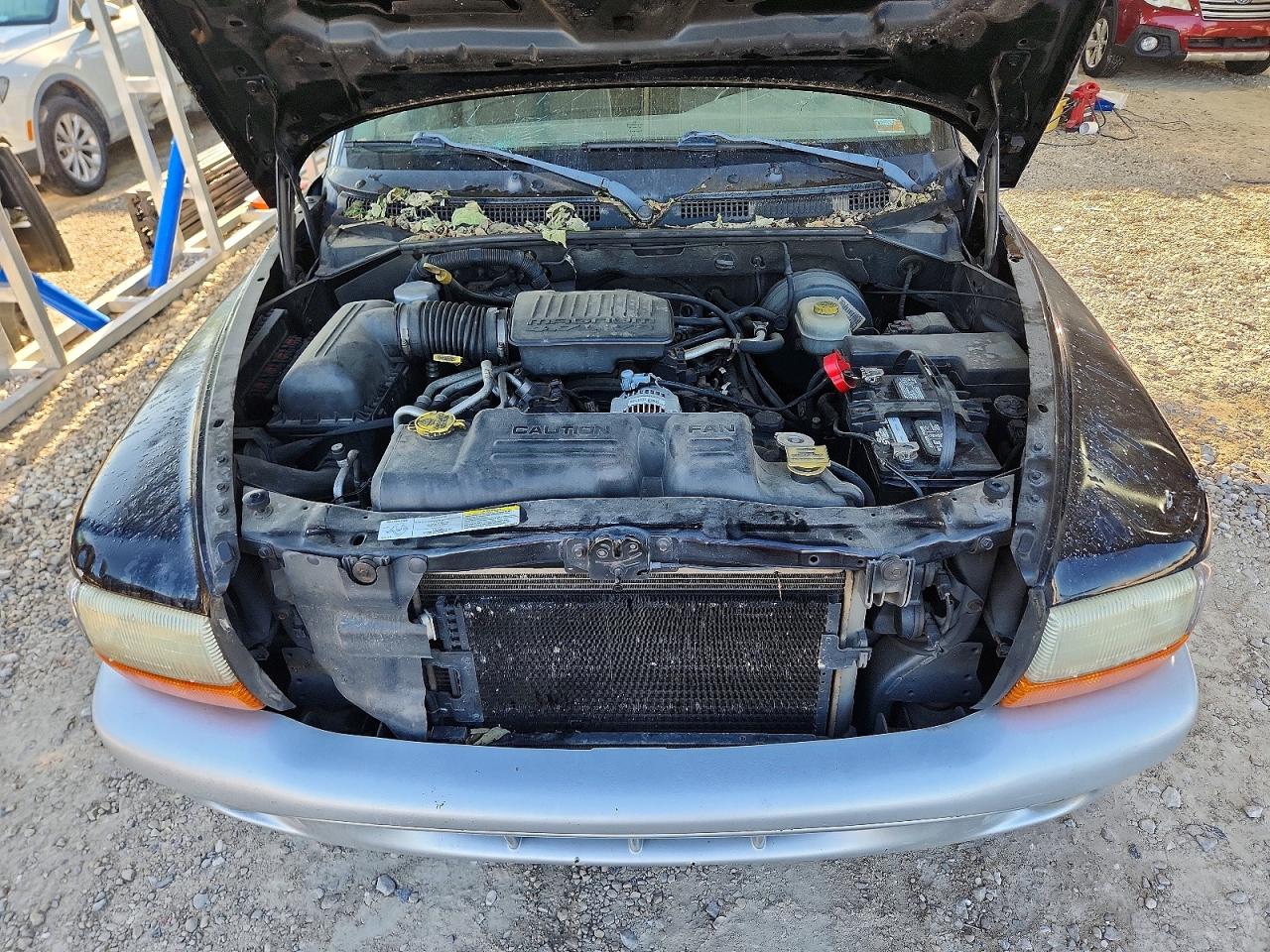 2004 DODGE DAKOTA
