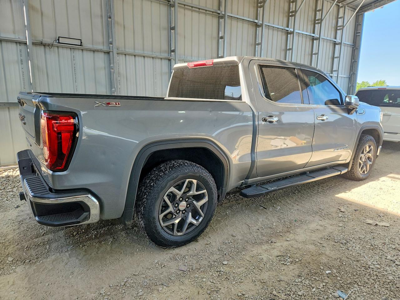 2023 GMC SIERRA