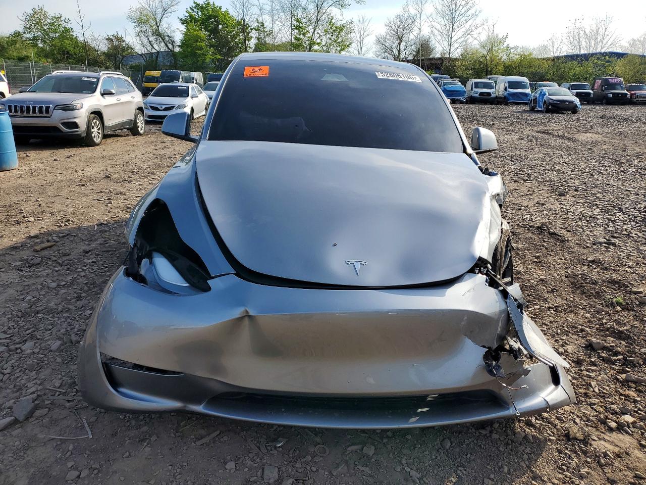 2024 TESLA MODEL Y