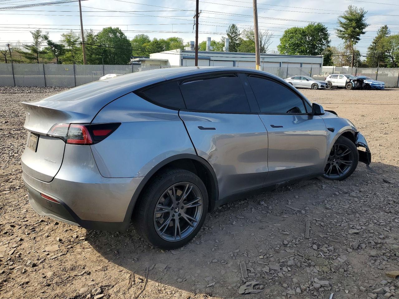 2024 TESLA MODEL Y