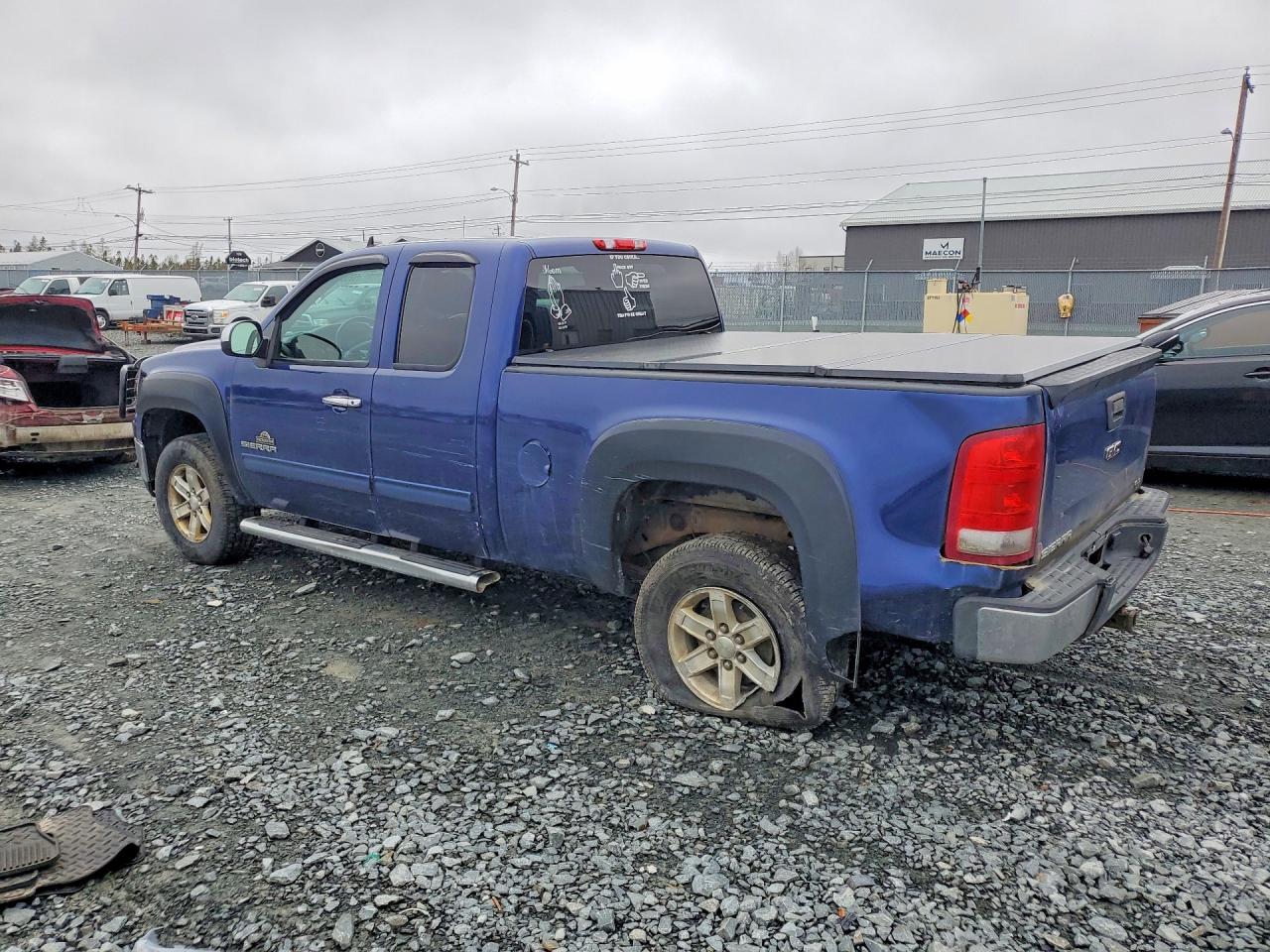 2013 GMC SIERRA