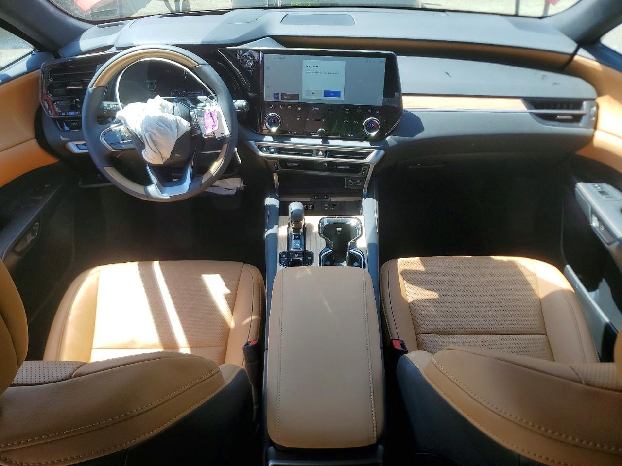 2025 LEXUS 