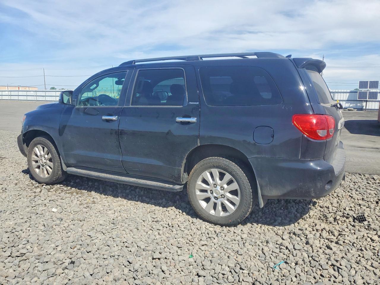 2017 TOYOTA SEQUOIA