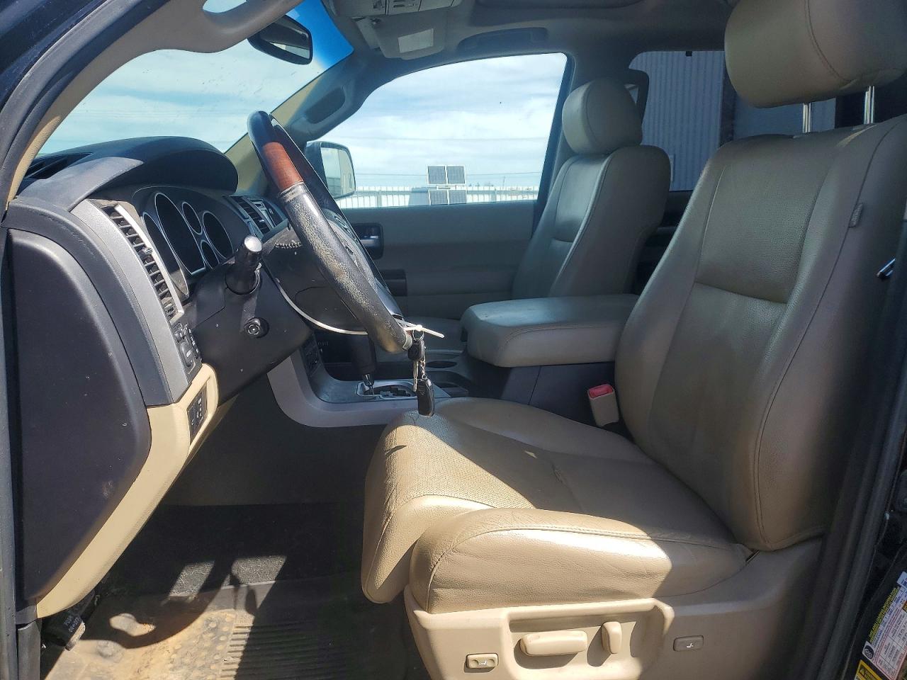 2017 TOYOTA SEQUOIA