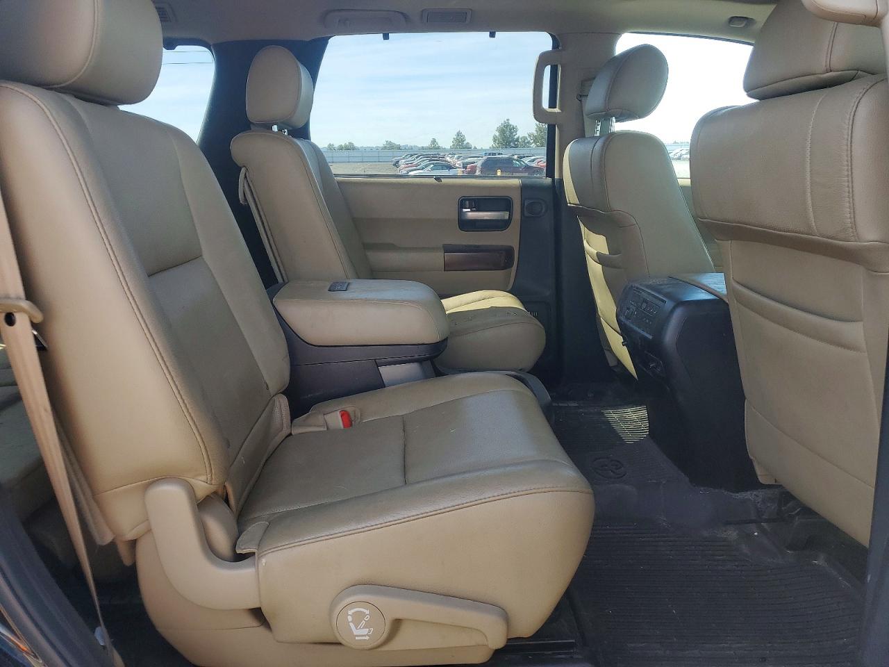2017 TOYOTA SEQUOIA