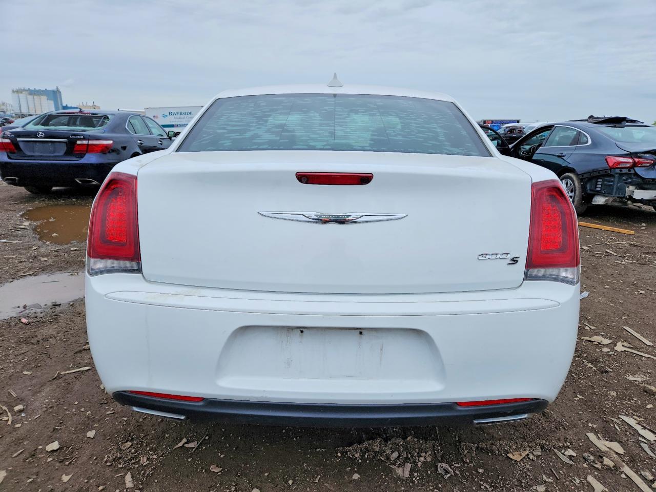 2015 CHRYSLER 300