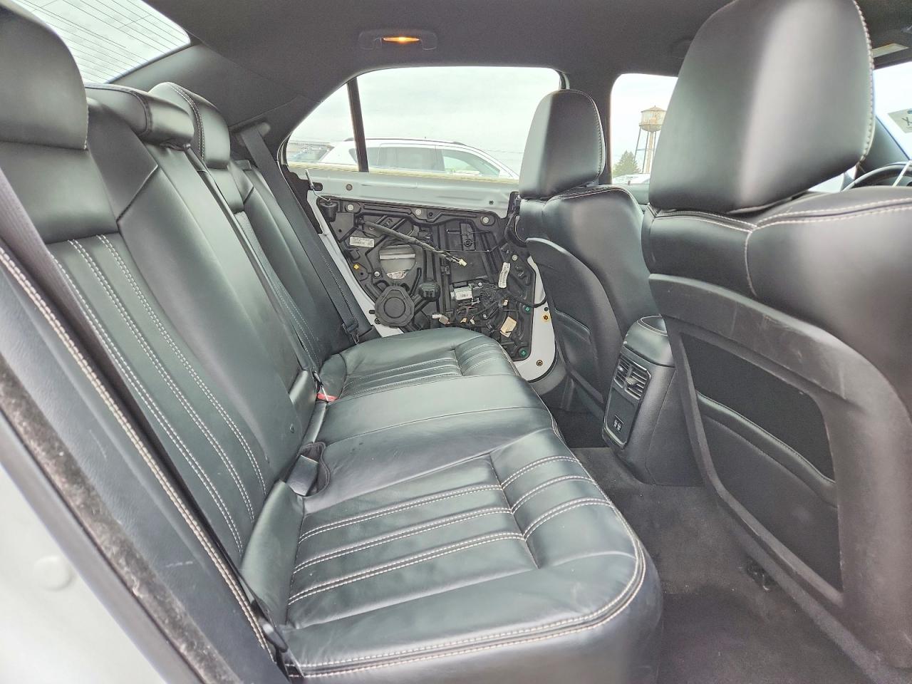 2015 CHRYSLER 300