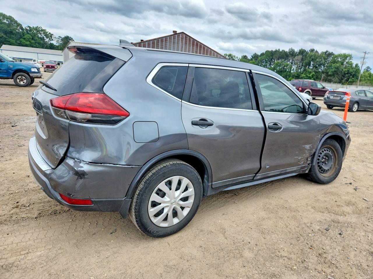 2018 NISSAN ROGUE